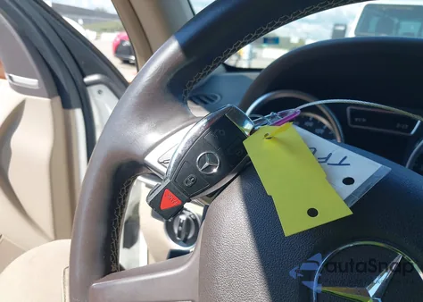 2015 Mercedes-Benz Ml 350 4Matic z USA, uszkodzony, nr VIN 4JGDA5HB9FA496867